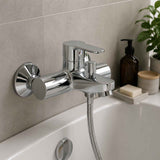 Mitigeur baignoire douche Paffoni BLU022 chromé installé dans une salle de bain