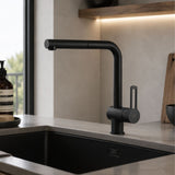 Robinet cuisine Paffoni RIN185 noir mat installé sur un évier